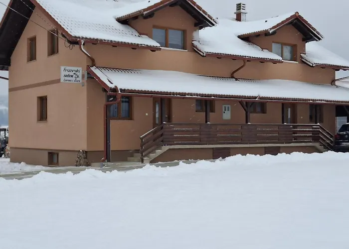 アパート Oblak ラブナ・ゴラ